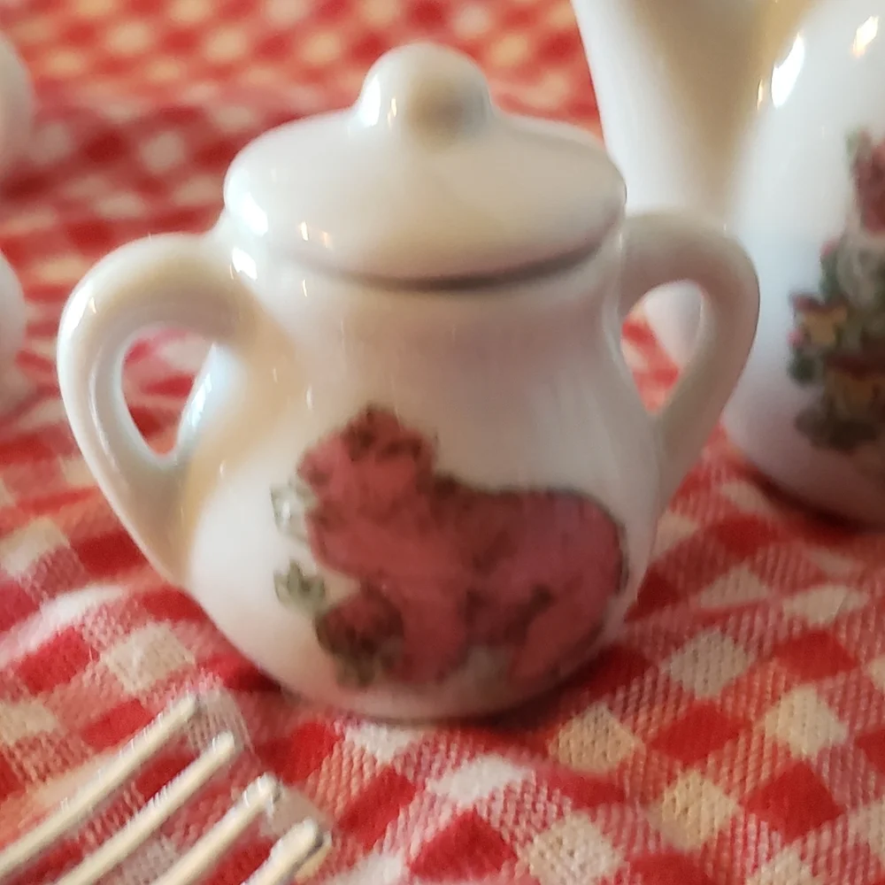 Vtg 98 Child's PorcelainTea Set Bears Whicker Basket NIB